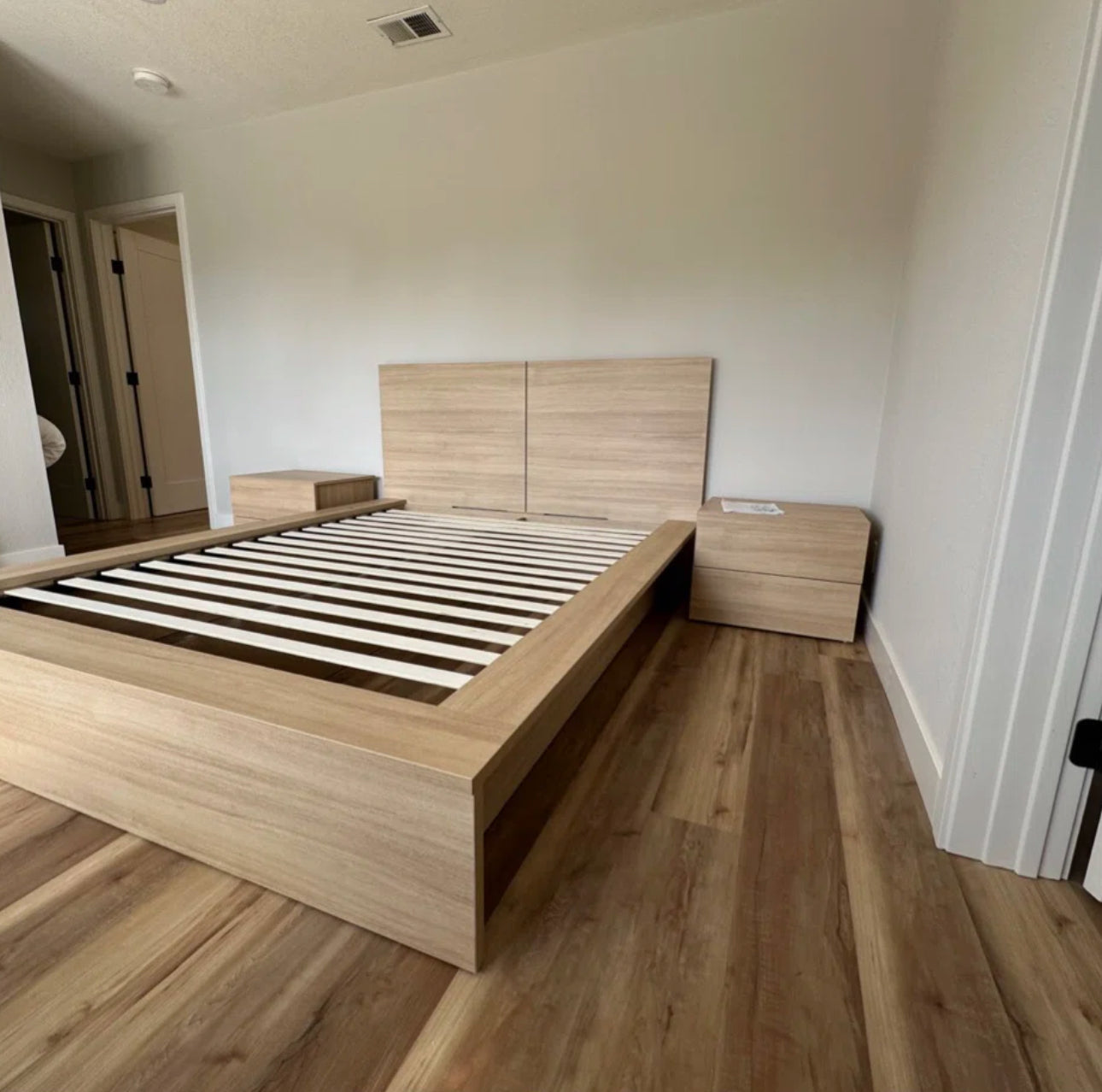 Modern Minimalist Platform Bed Set